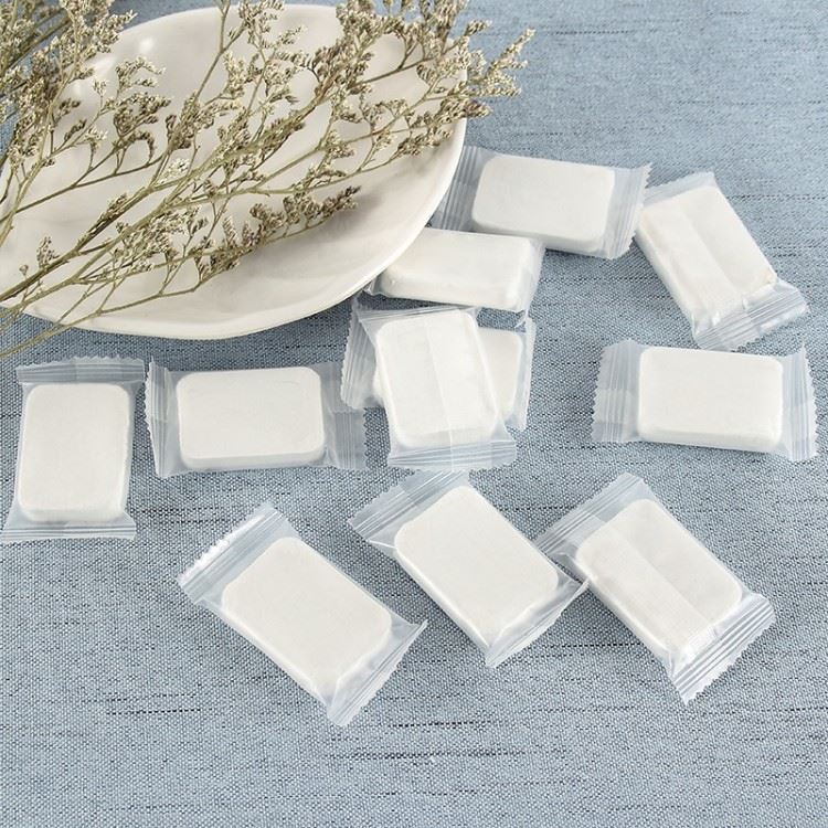 Disposable compressed face towel